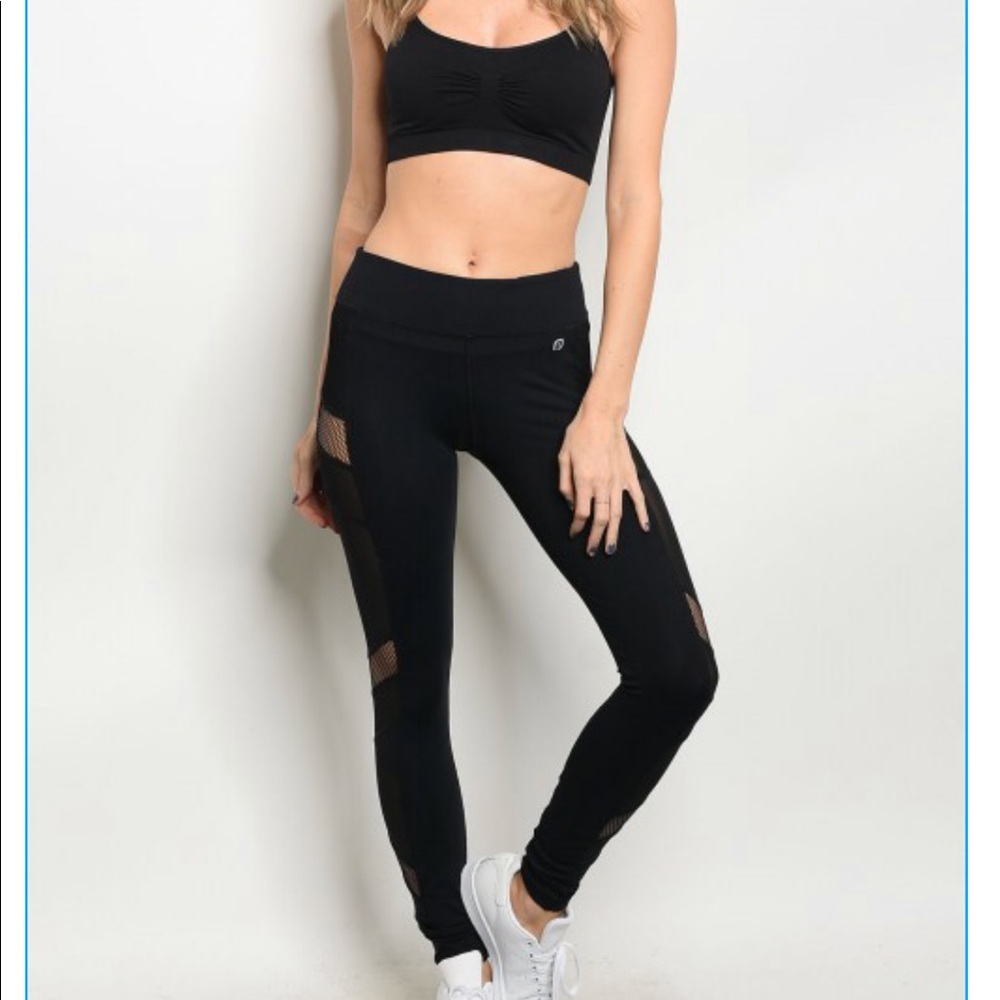 RELISTED-LIKE NEW LISTING Mesh Fitness Leggings - Picture 2 of 6